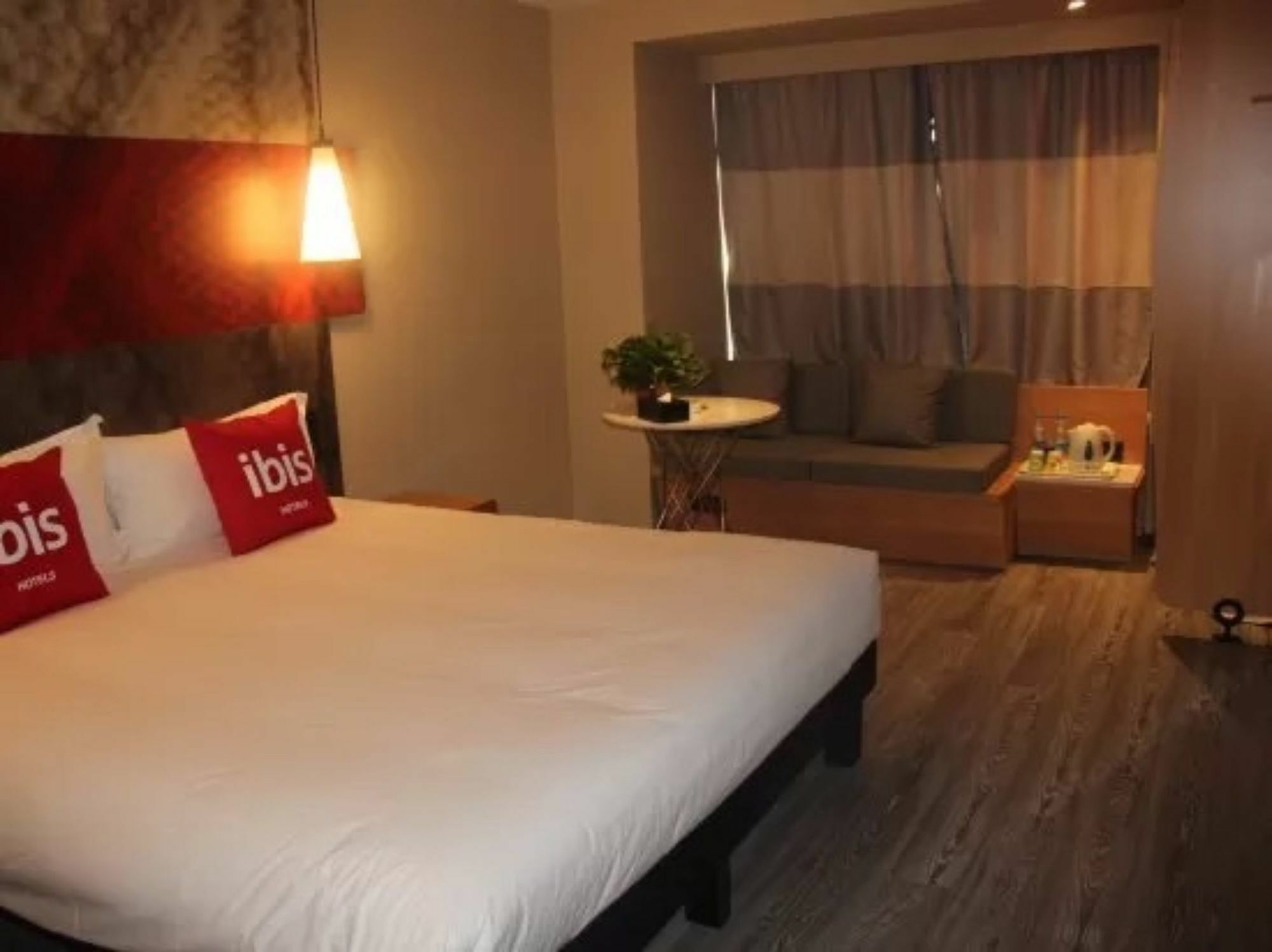 Ibis Dujiangyan Hotel Chengdu Buitenkant foto