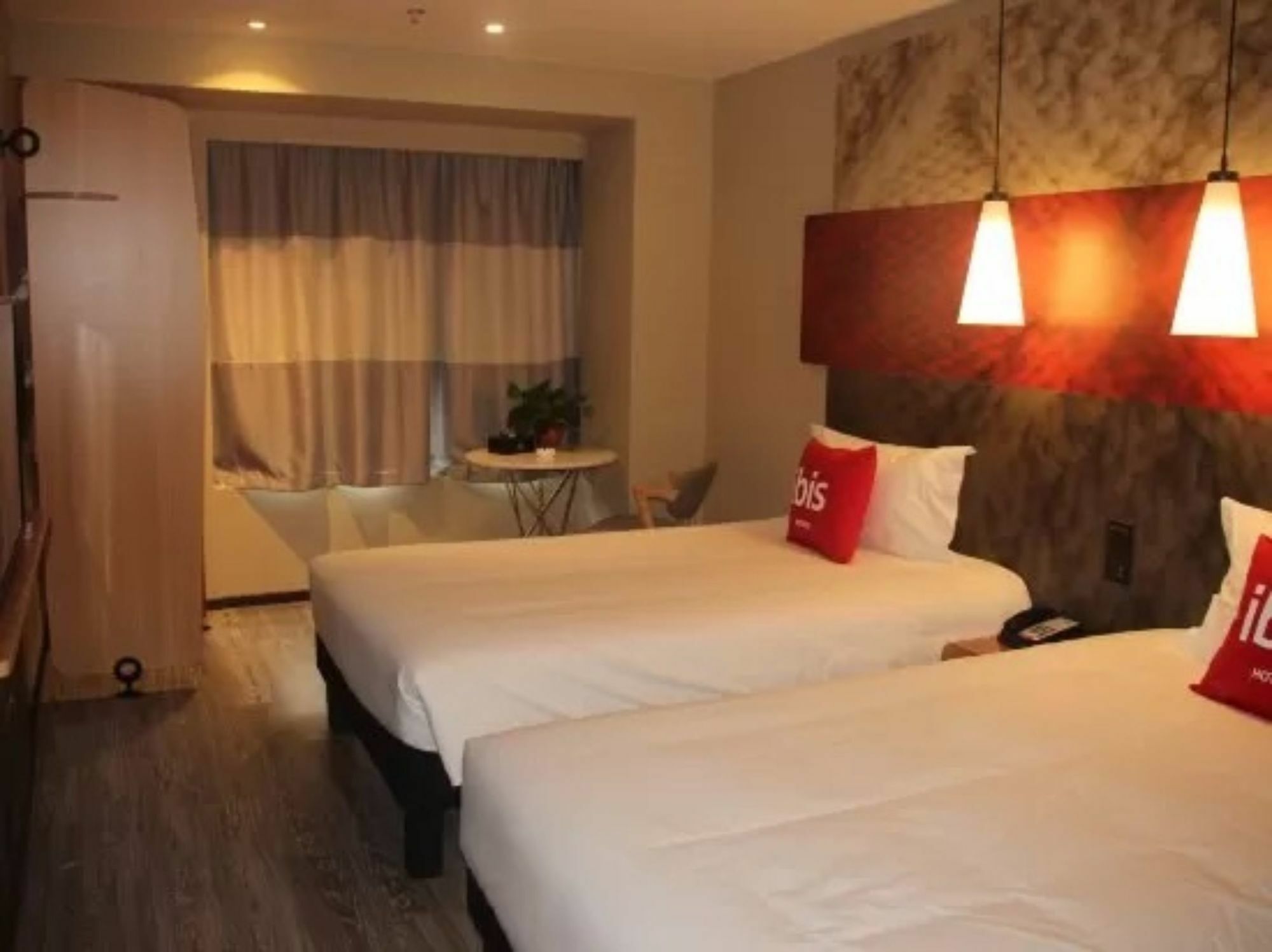 Ibis Dujiangyan Hotel Chengdu Buitenkant foto