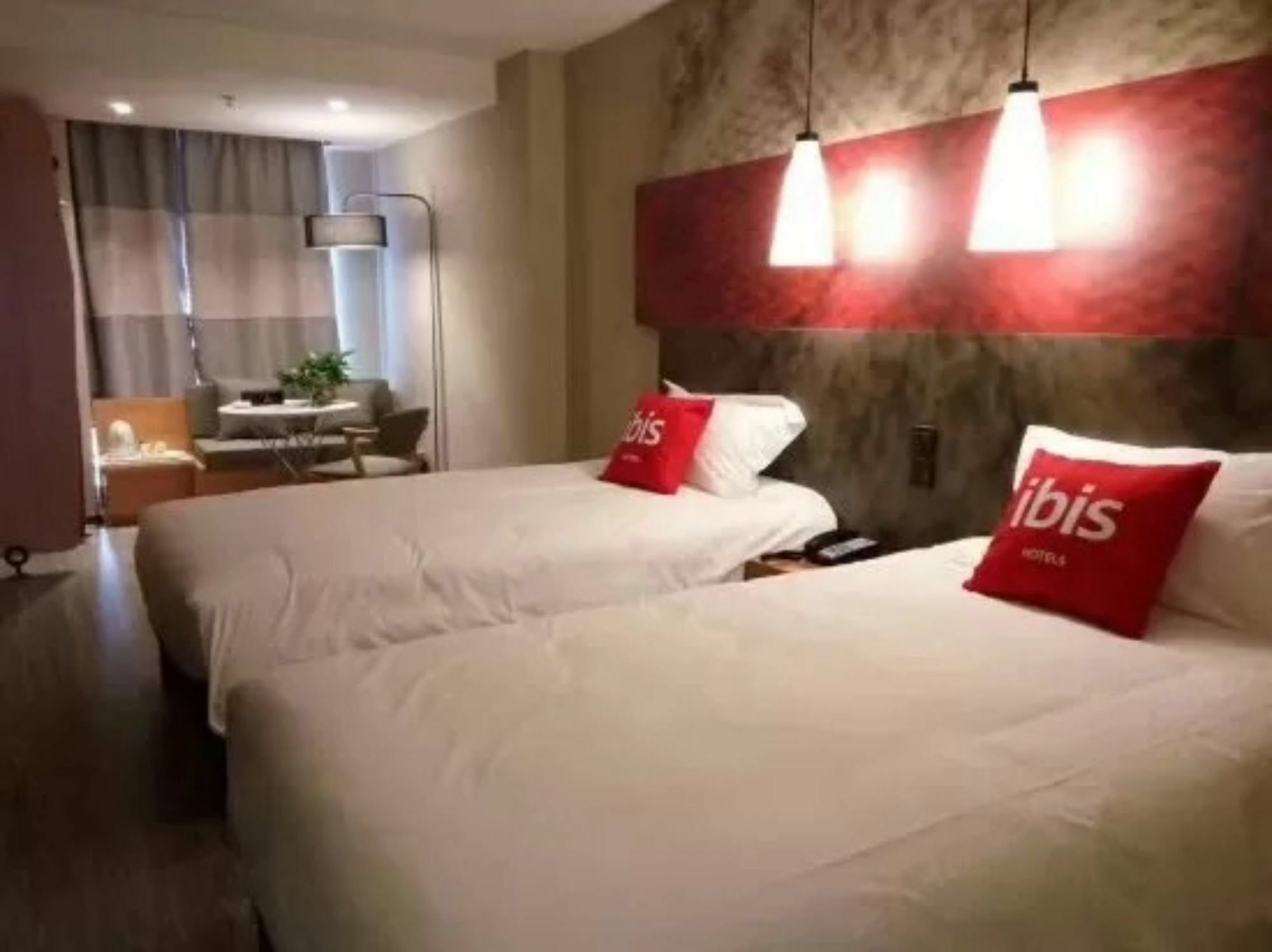 Ibis Dujiangyan Hotel Chengdu Buitenkant foto